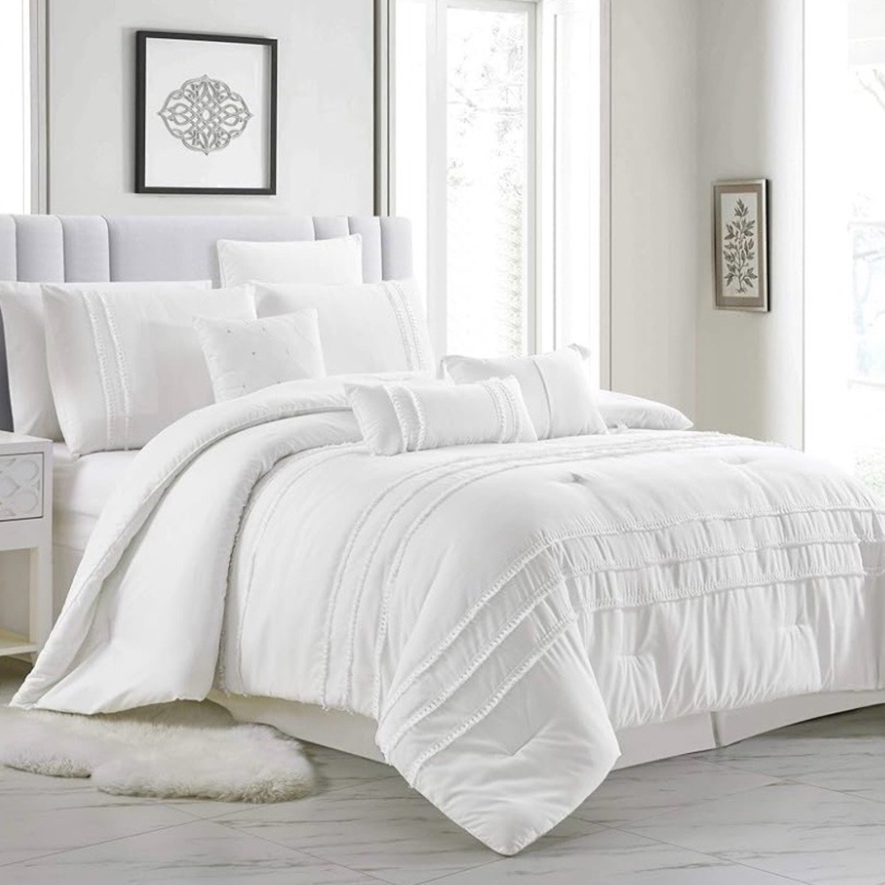 Chezmoi Collection. Elizabeth 3 pcs White Tassel Fringe Comforter set King size